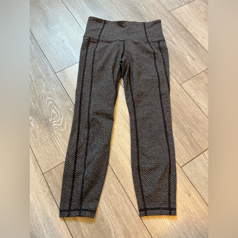 ATHLETA High Waist Criss Cross Power Up 7/8 Leggings Capri Size XSP
